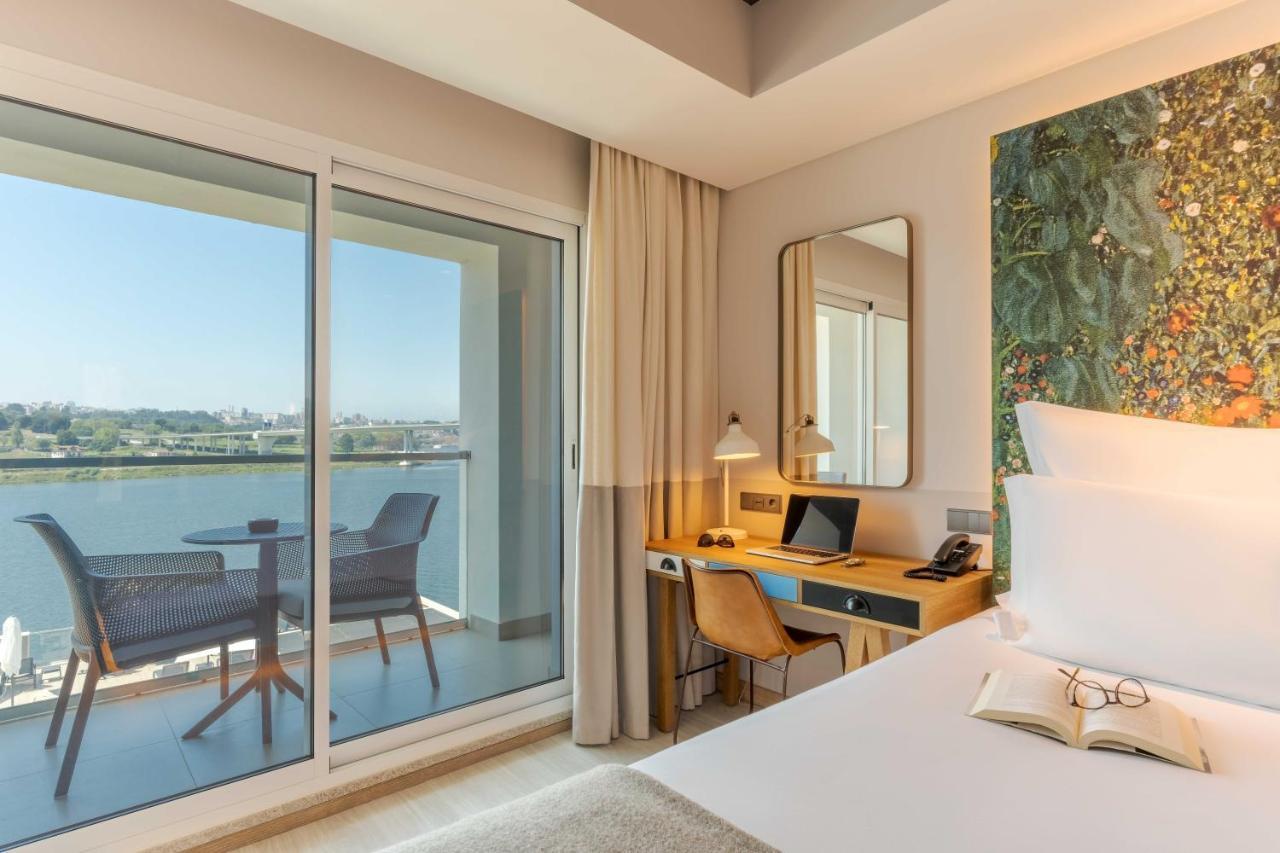 Pestana Douro Riverside - Preferred Hotels & Resorts, Lifestyle Valbom  Dış mekan fotoğraf A room at the hotel
